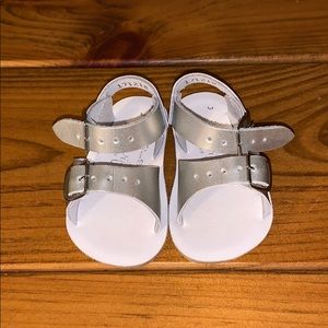 Sun Sun Surfer sandals NWOT!